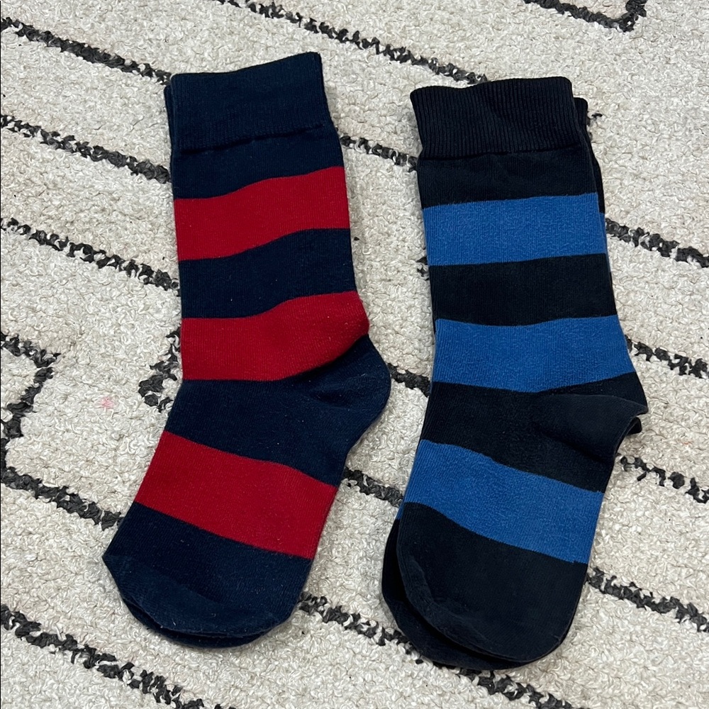 Old Navy Men's Striped Crew Socks in Red & Blue